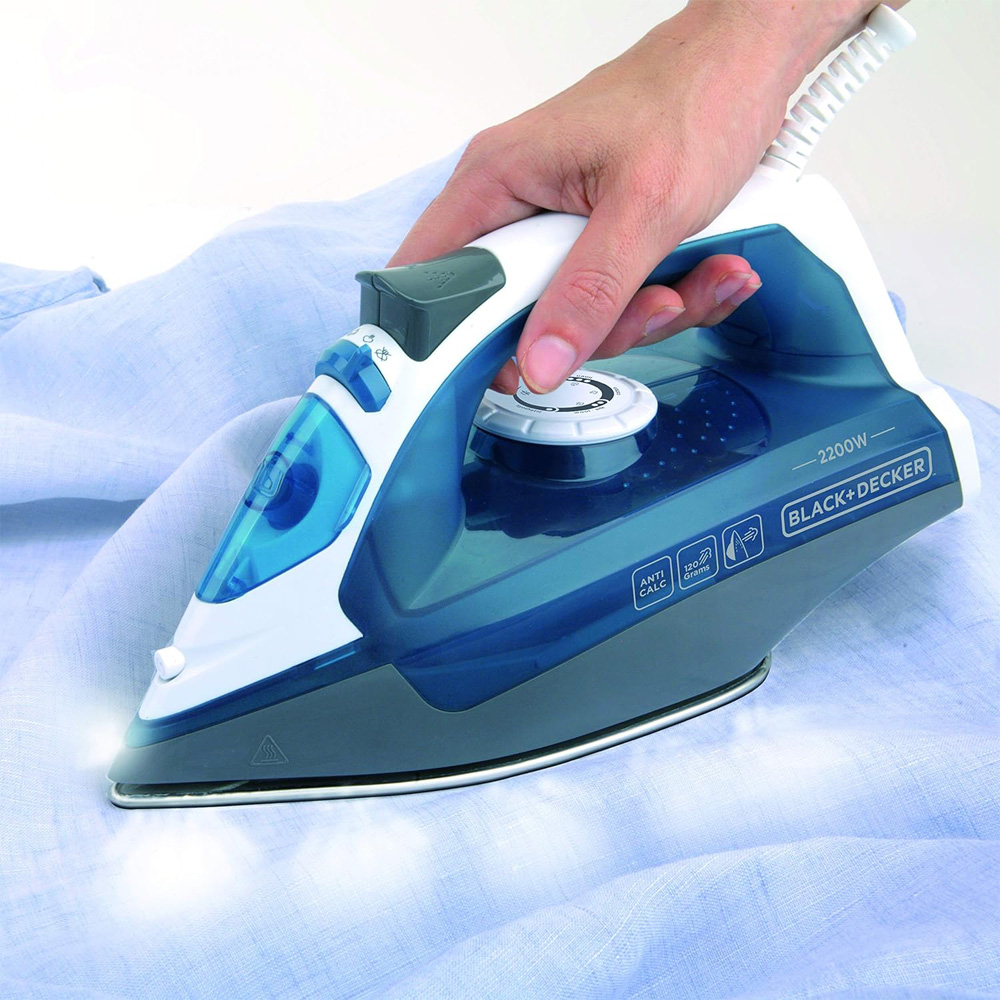 Ferro da Stiro a Vapore 2200W BLACK DECKER - Funzione Verticale